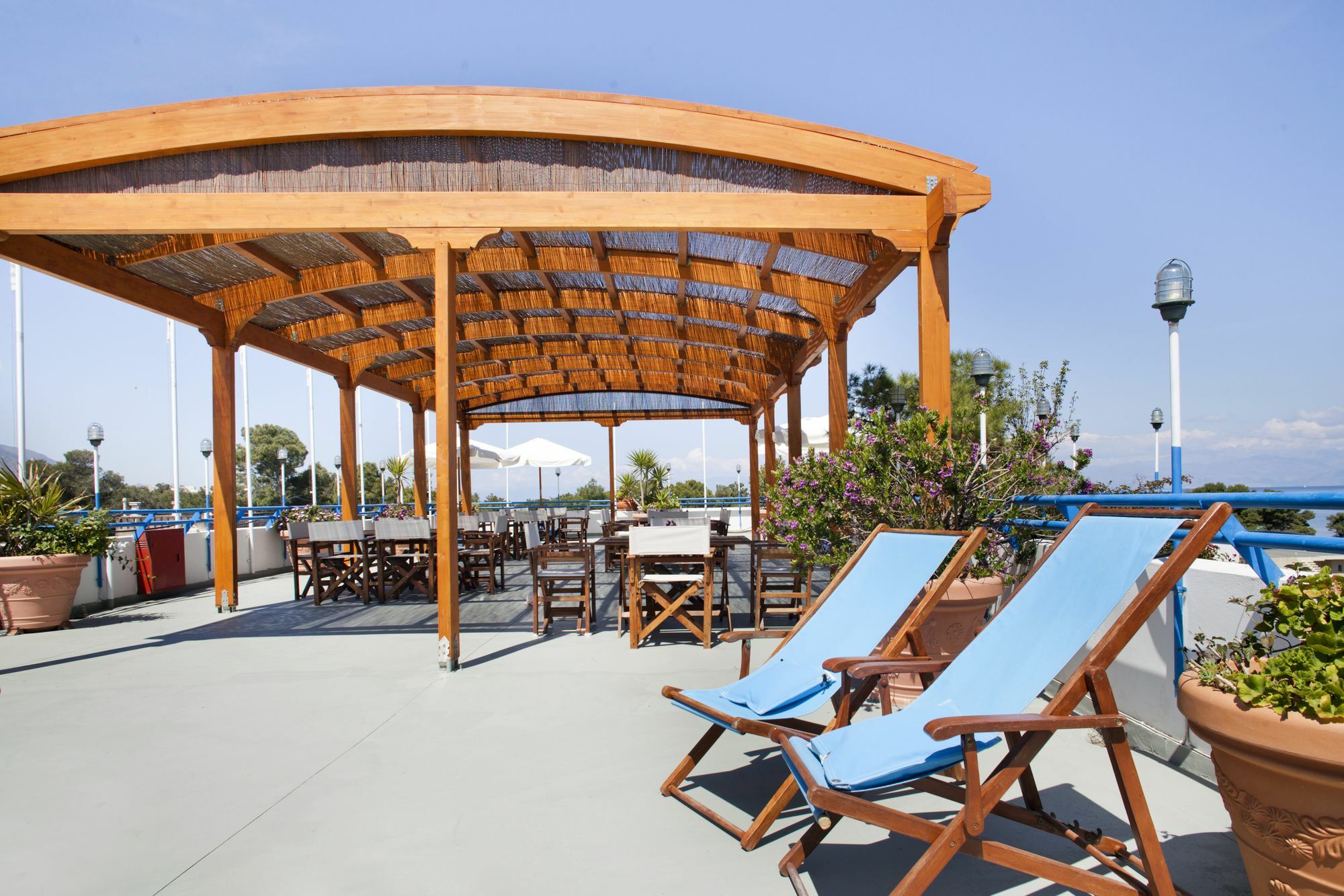 Daphne'S Club Hotel Apartments Xylokastro Exterior photo